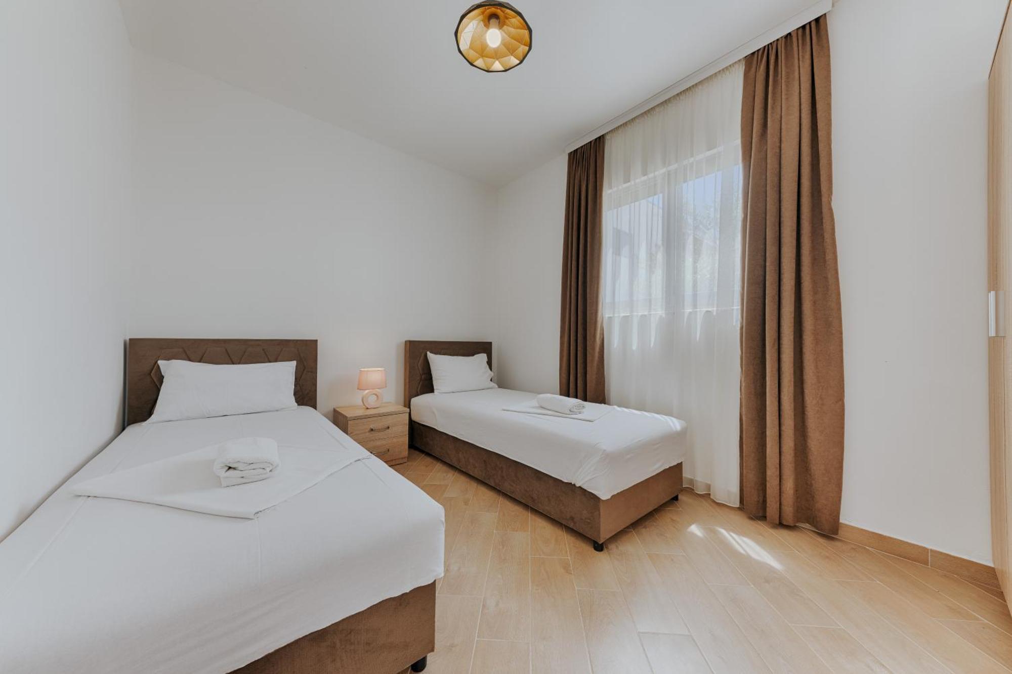 Imperial Family Resort Улцинь Екстер'єр фото
