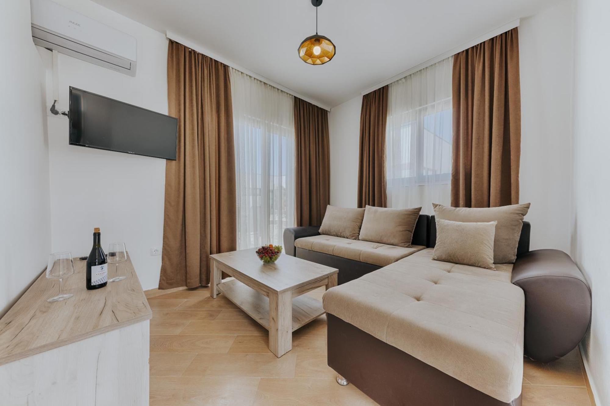 Imperial Family Resort Улцинь Екстер'єр фото