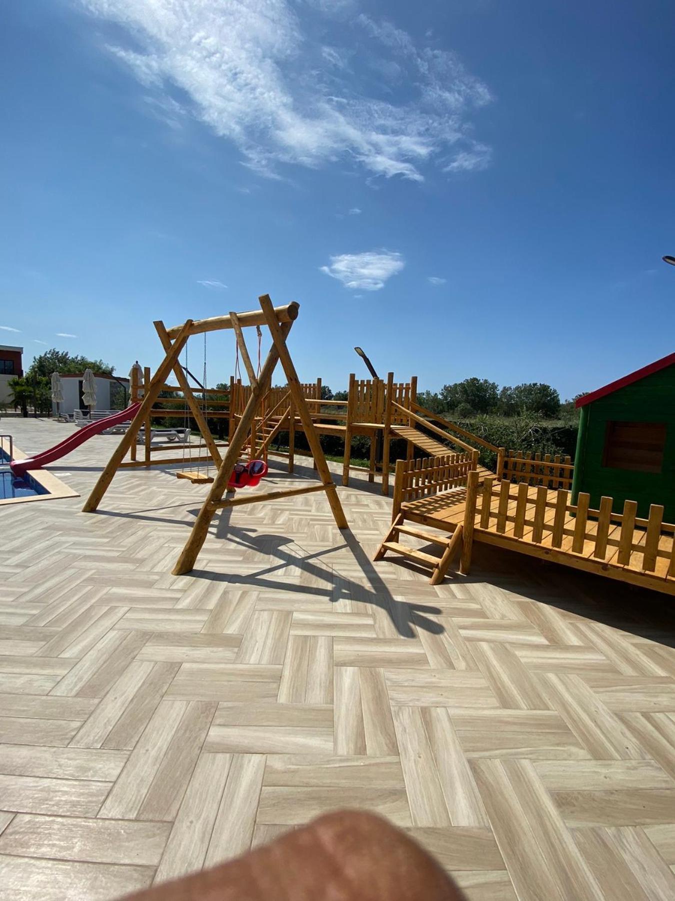 Imperial Family Resort Улцинь Екстер'єр фото