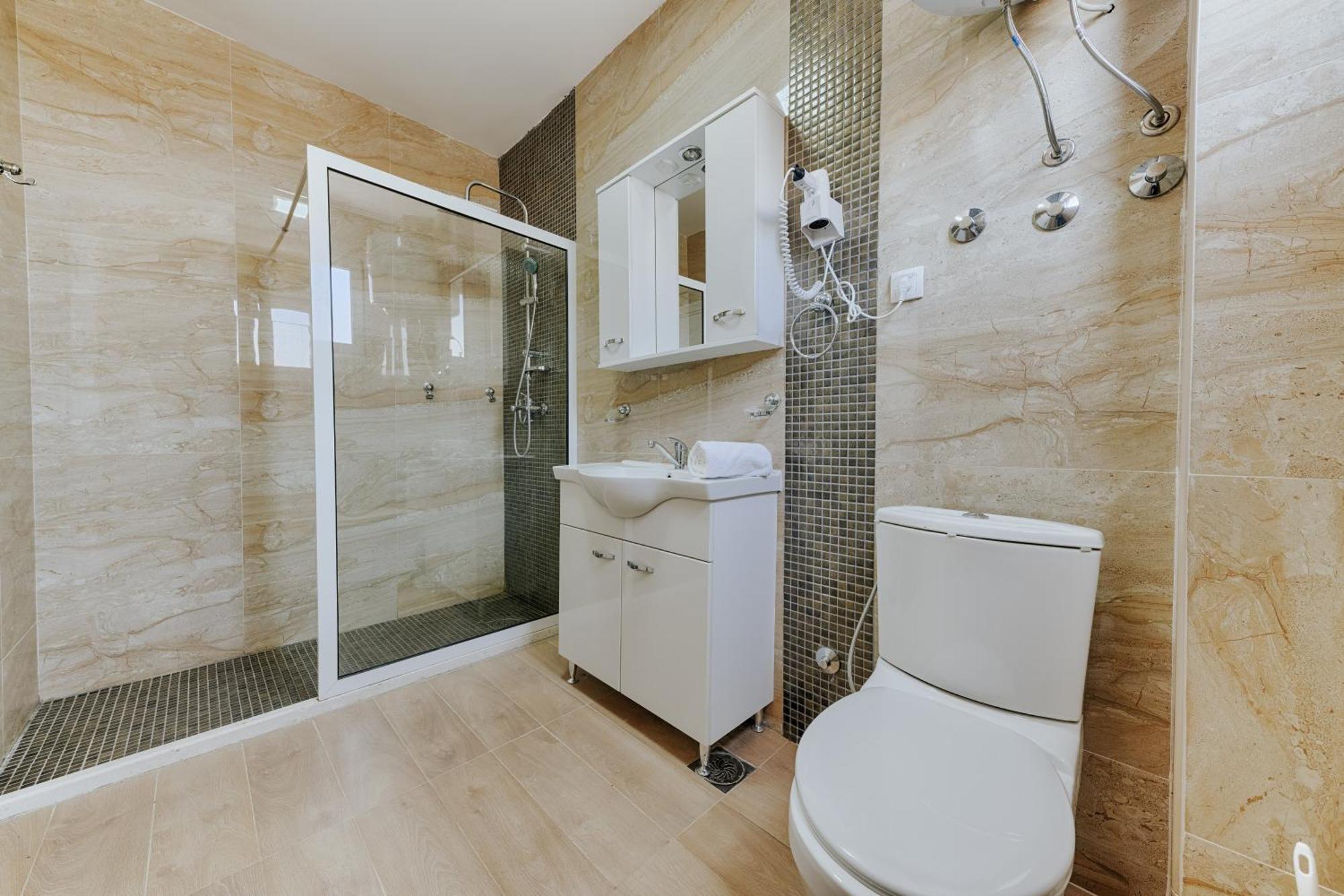 Imperial Family Resort Улцинь Екстер'єр фото