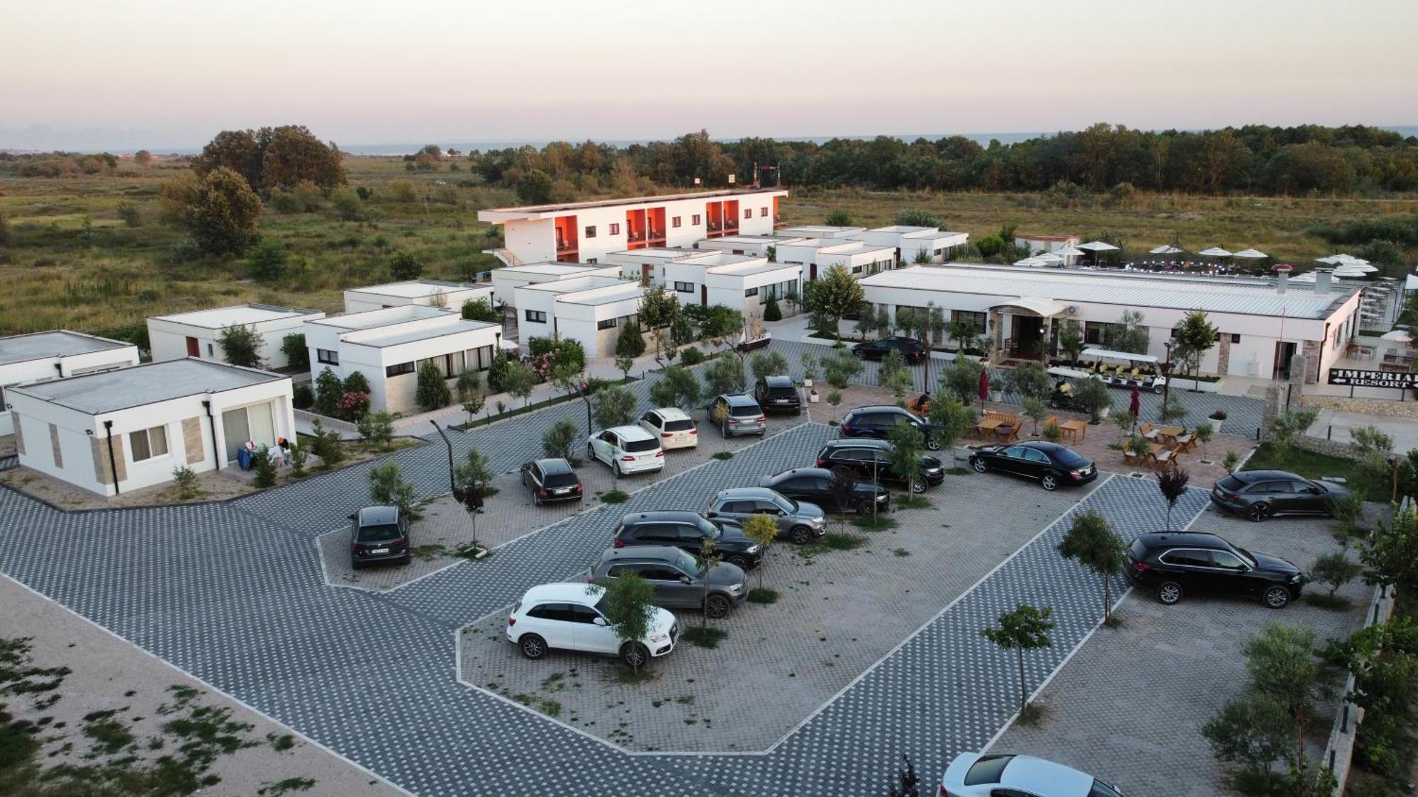 Imperial Family Resort Улцинь Екстер'єр фото