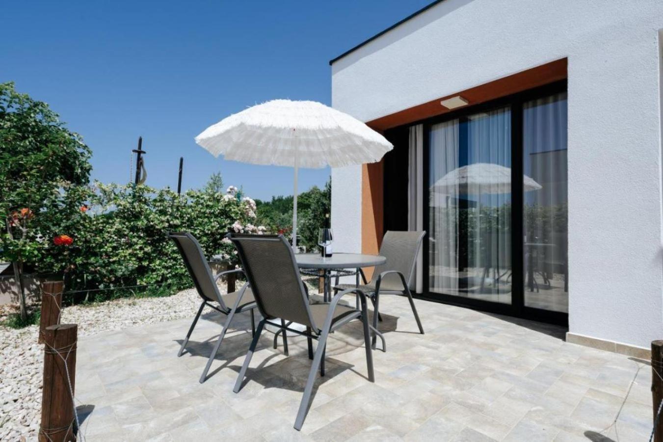Imperial Family Resort Улцинь Екстер'єр фото