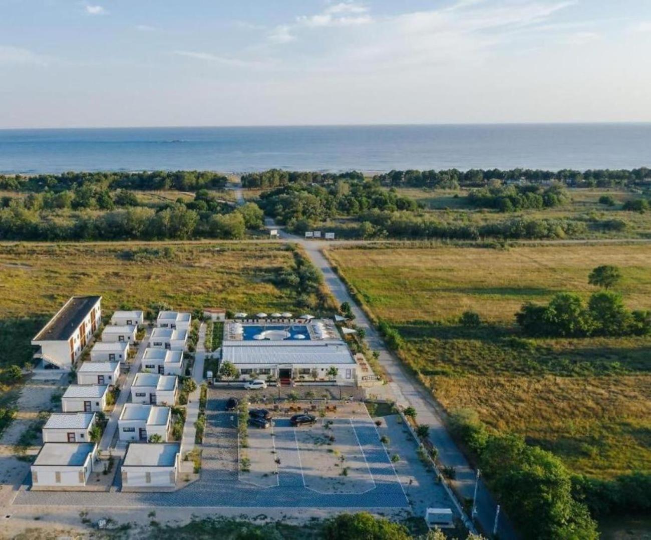 Imperial Family Resort Улцинь Екстер'єр фото